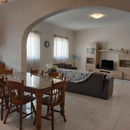Nr41 Holiday Apartment - Close To Village Centre, Promenade, Shops & Restaurants Marsaxlokk Exteriör bild