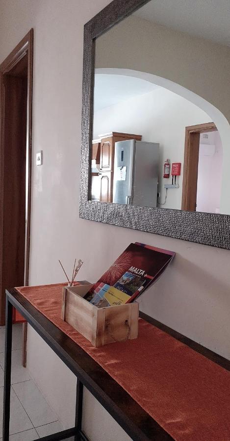 Nr41 Holiday Apartment - Close To Village Centre, Promenade, Shops & Restaurants Marsaxlokk Exteriör bild